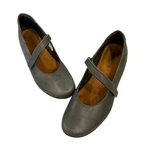 Naot Muse Mary Jane low heel pumps